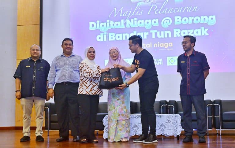 Digital Niaga: Empowering Local Businesses for Success!